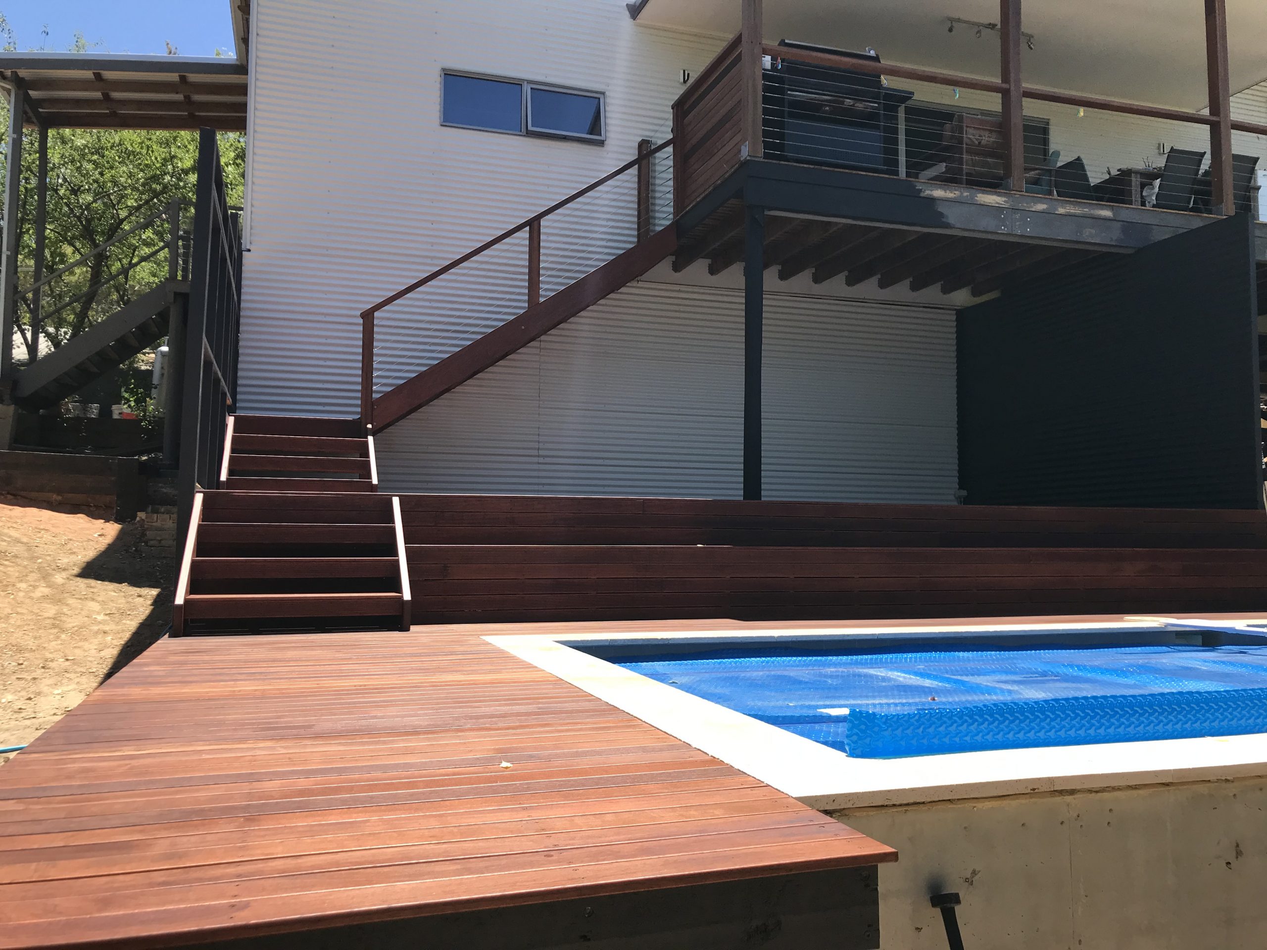Darlington 2020 Pool deck stairs handrails (10)